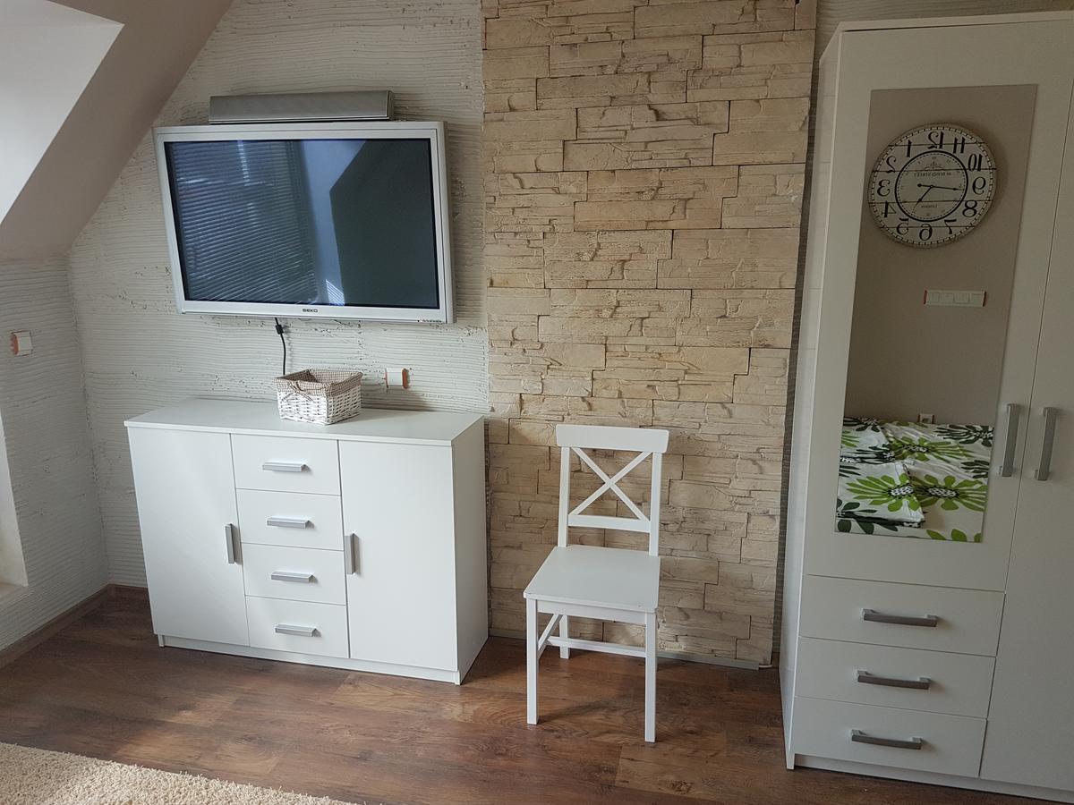 וארנה Apartment For You מראה חיצוני תמונה