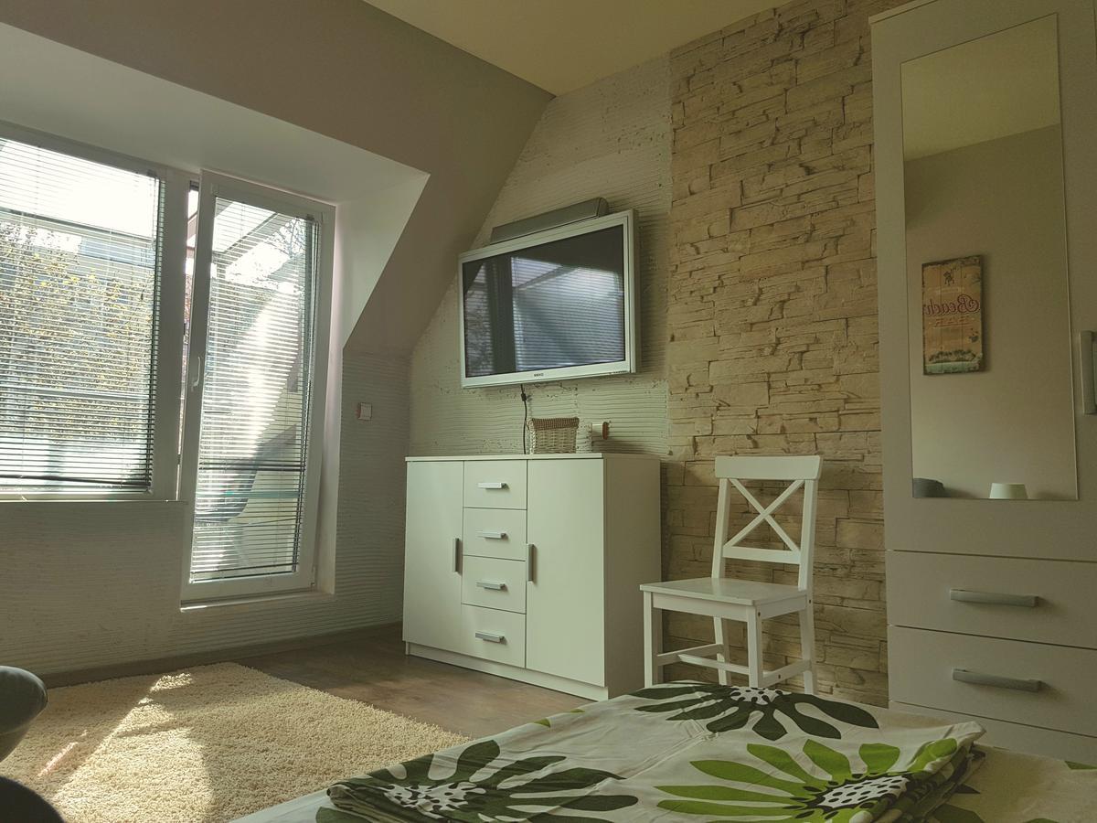 וארנה Apartment For You מראה חיצוני תמונה