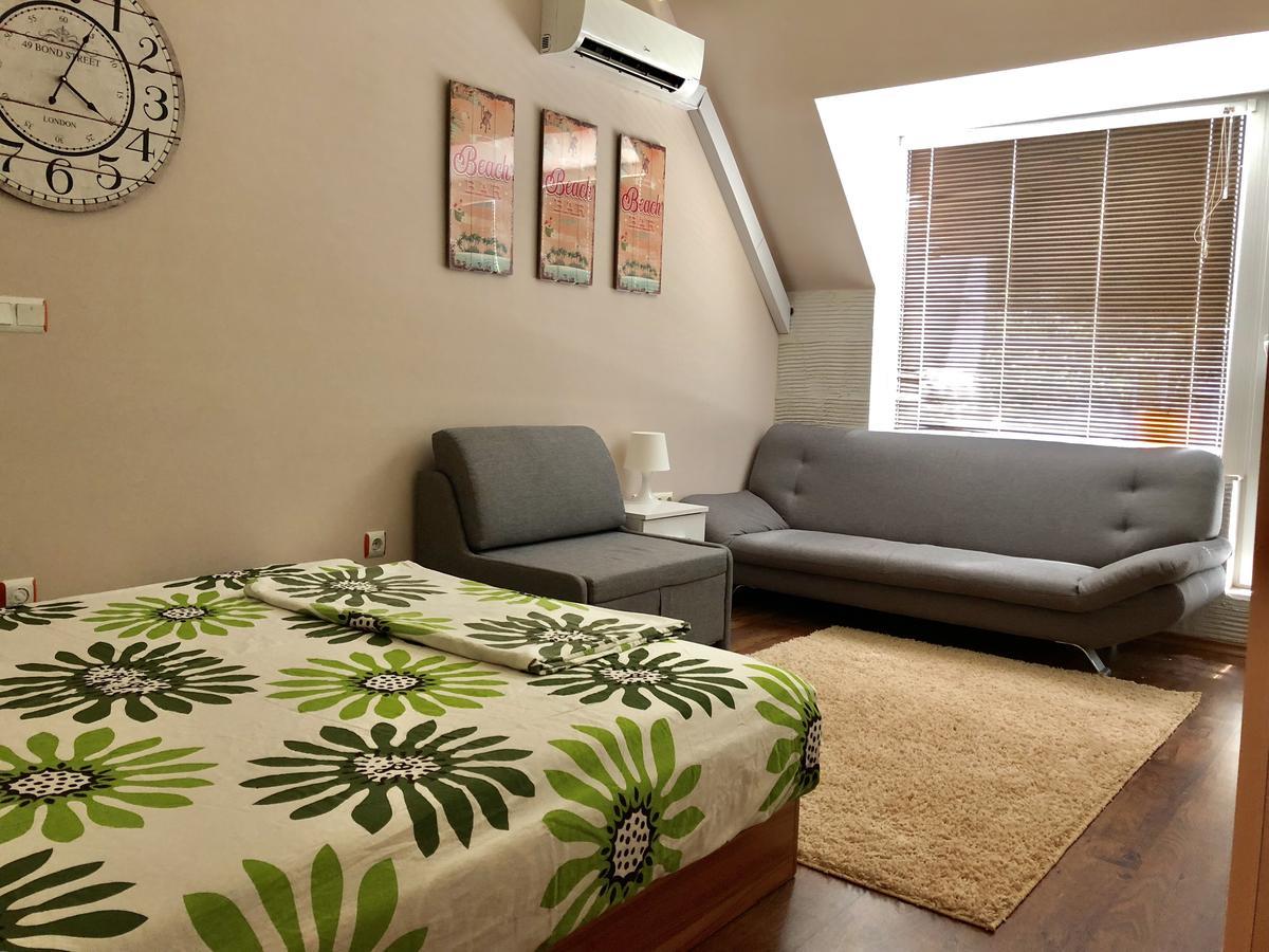 וארנה Apartment For You מראה חיצוני תמונה